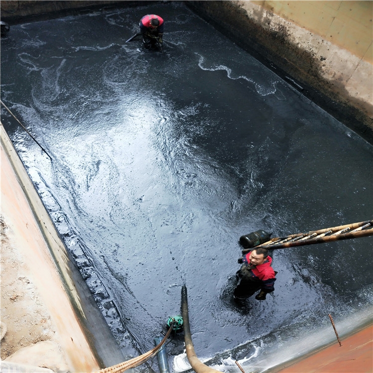 鹤山废水池清理